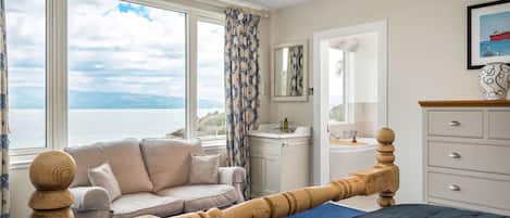 7 bedrooms, iron/ironing board, WiFi, bed sheets