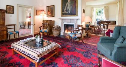 Wallace House - Nine Bedroom Villa, Sleeps 18
