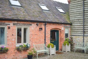 Exterior - Chevaliers Coach House (Upton Cressett)