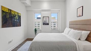 1 chambre, bureau, fer et planche à repasser, Wi-Fi