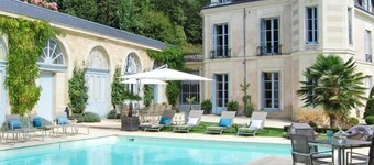 Chateau De Raguerniere