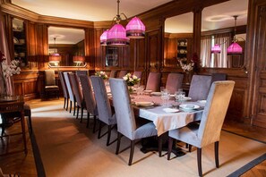 Dining - Chateau De Raguerniere (Langeais)