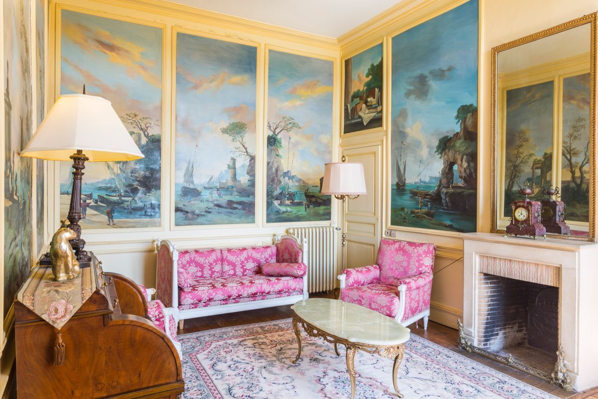 TV, fireplace, DVD player, table tennis