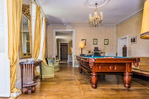 Spielezimmer