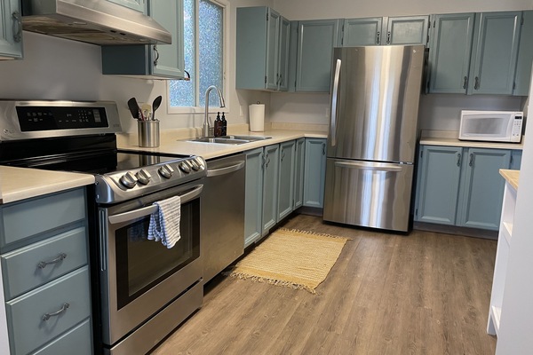 Frigorífic, microones, forn i placa de cuina