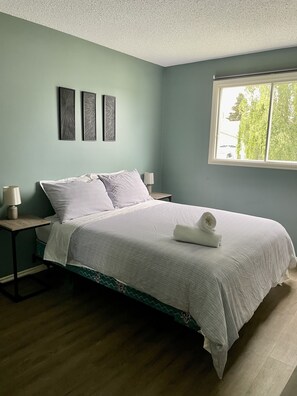 4 bedrooms, travel cot, free WiFi, bed sheets