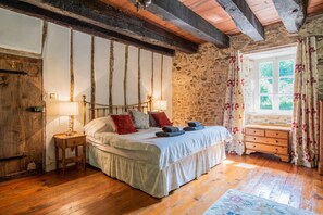 4 Schlafzimmer, Bügeleisen/Bügelbrett, WLAN, Bettwäsche