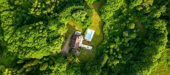 Aillac Farmhouse - Four Bedroom Villa, Sleeps 11