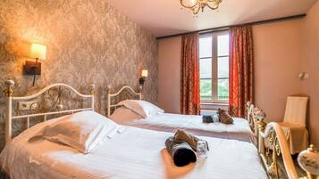 26 slaapkamers, een strijkplank/strijkijzer, wifi, beddengoed