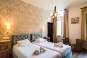 26 bedrooms, iron/ironing board, WiFi, bed sheets