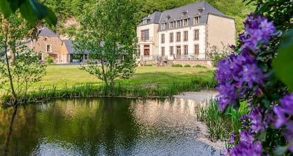 Chateau Meuse - Twentysix Bedroom Castle, Sleeps 60
