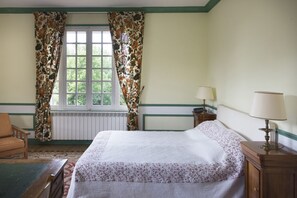 8 Schlafzimmer, Bügeleisen/Bügelbrett, Internetzugang, Bettwäsche