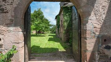 Enceinte de lâhĂ©bergement