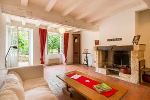 Interior - The Exclusive Village (Lagarde)