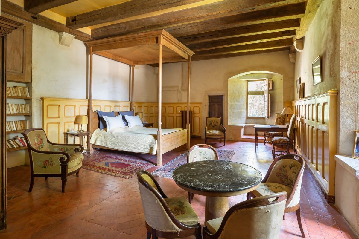 6 間睡房、熨斗/熨衫板、上網、床單