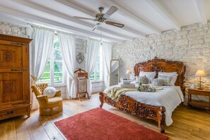 10 chambres, fer et planche à repasser, Wi-Fi, literie fournie