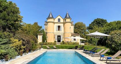 Chateau Seyches - Five Bedroom Castle, Sleeps 10