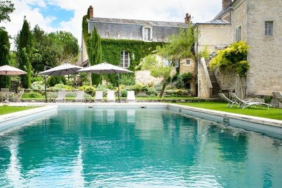 Chateau Des Siecles And Annexe