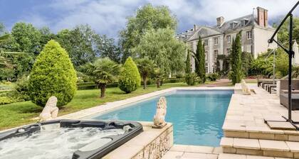 Chateau De La Porte - Nine Bedroom Castle, Sleeps 17