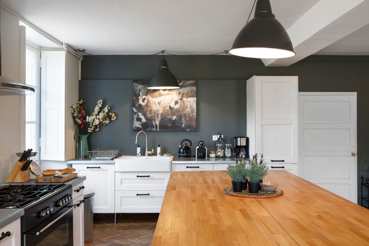 Dishwasher, high chair