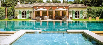 Chateau Poesie - Sixteen Bedroom Castle, Sleeps 29