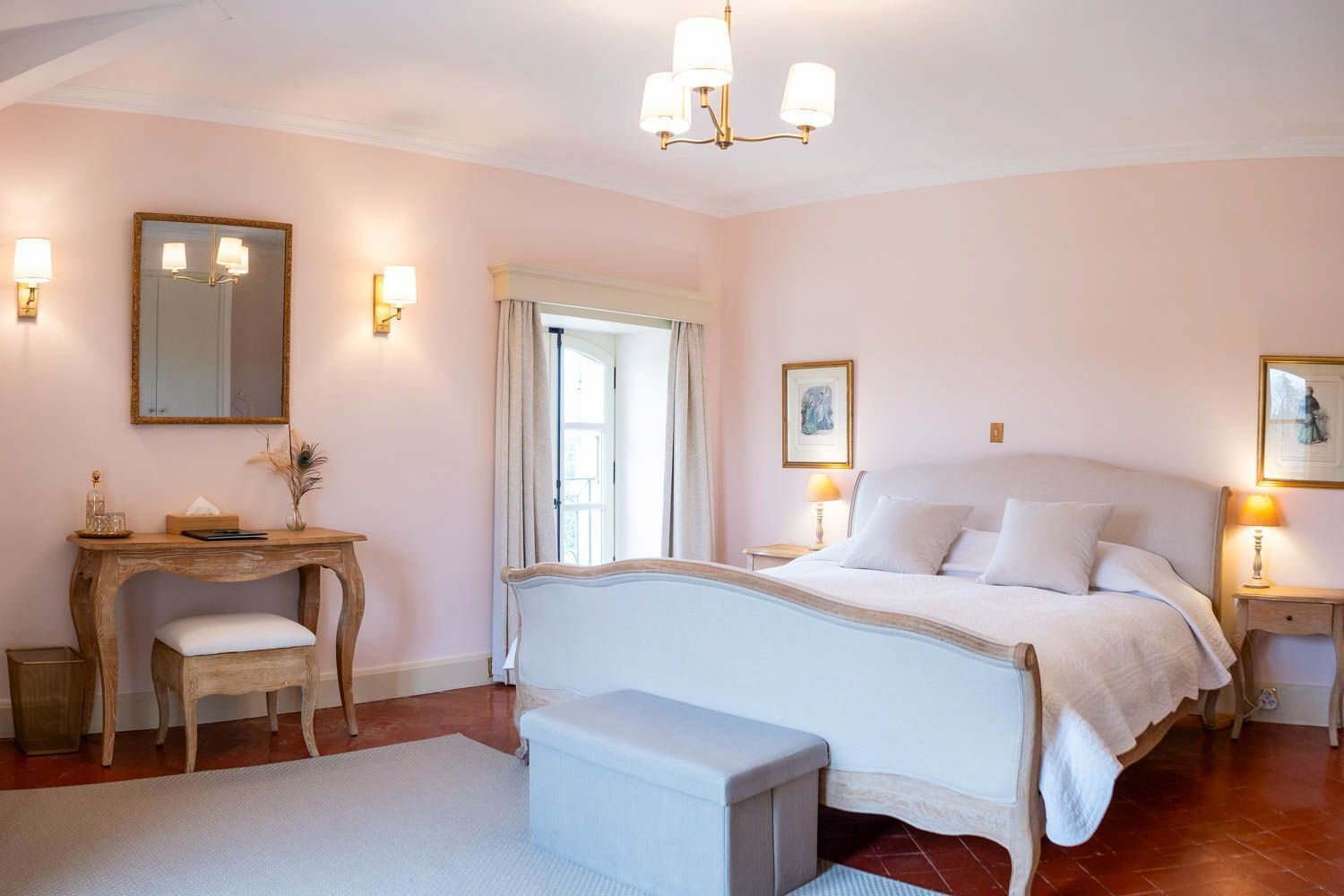 16 多间卧室、熨斗/熨衣板、WiFi、床单