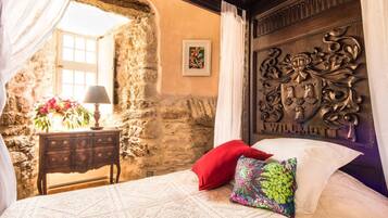 10 多间卧室、熨斗/熨衣板、上网接入、床单