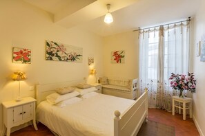 4 dormitorios, tabla de planchar con plancha, wifi y ropa de cama