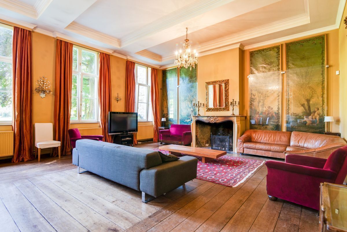 TV, fireplace, DVD player, table football