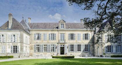 Chateau De Jaques - Quinze Chambres , Couchages 31