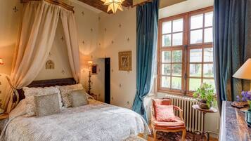 3 chambres, fer et planche Ă  repasser, accĂšs Internet, draps fournis