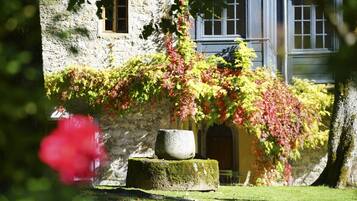 Enceinte de lâhĂ©bergement