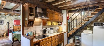 Manoir De Levesque - Seven Bedroom Villa, Sleeps 14