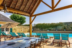 A heated pool - Maison Du Sel Royale (Araujuzon)