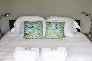 Casa familiar, baño privado, vista al jardín | 2 habitaciones