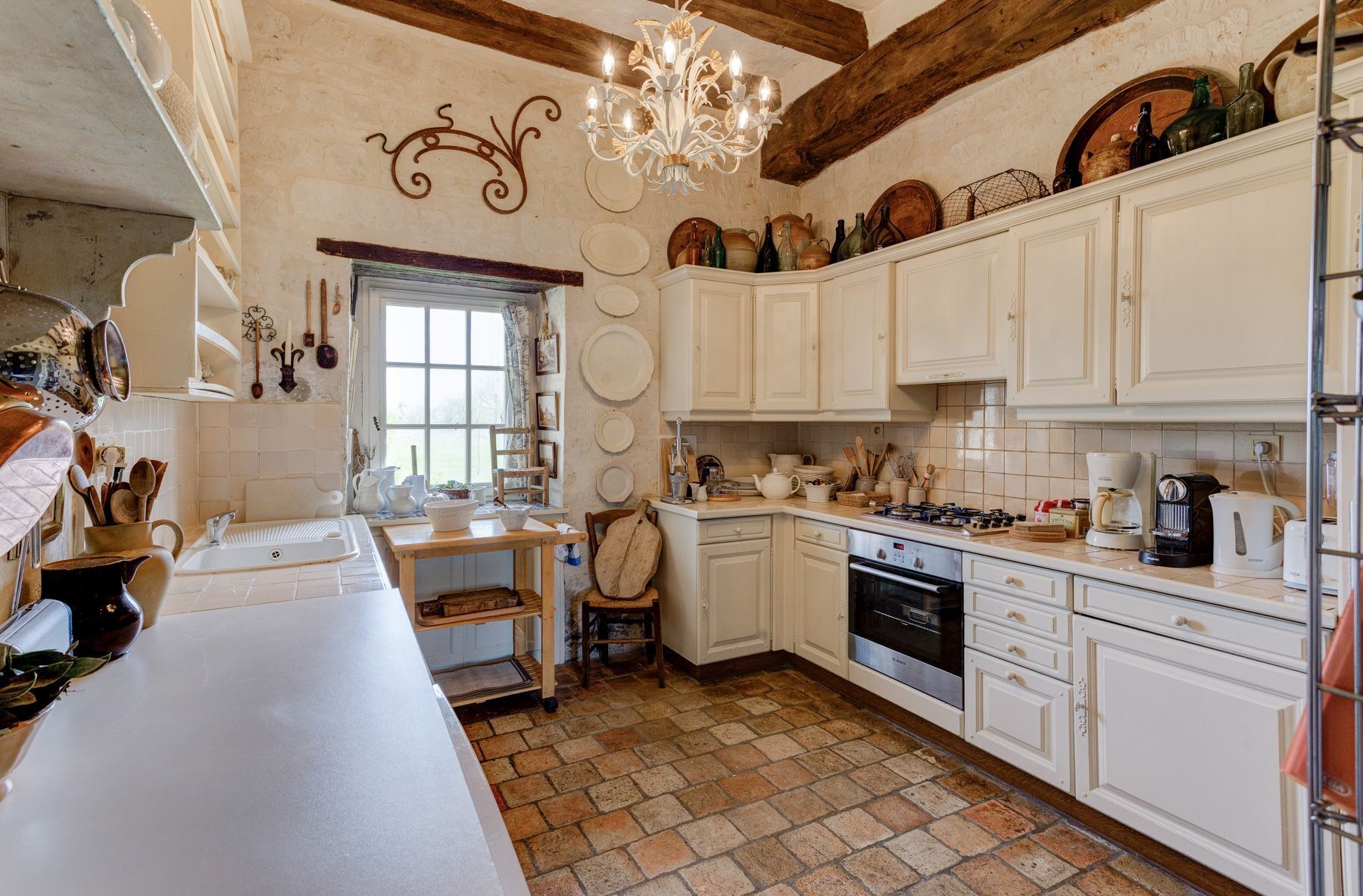 Kylskåp, diskmaskin, mixer och brödgrill