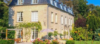 Chateau De Garmeaux - Eight Bedroom Castle, Sleeps 17
