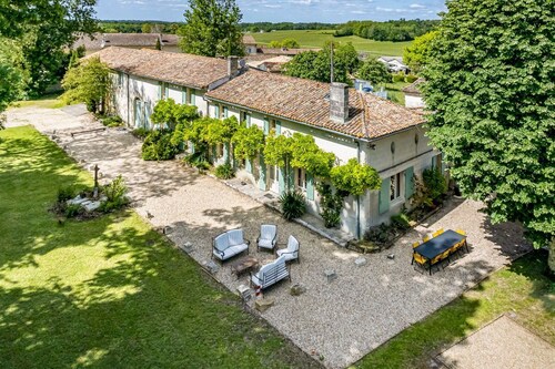 Maison Du Vins - Six Bedroom Villa, Sleeps 12