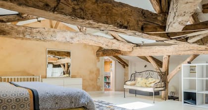 Maison Du Vins - Six Chambres Villa, Couchages 12