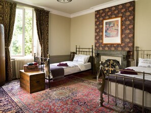 4 Schlafzimmer, Bügeleisen/Bügelbrett, Internetzugang, Bettwäsche