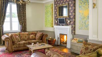 Cheminée, lecteur de DVD