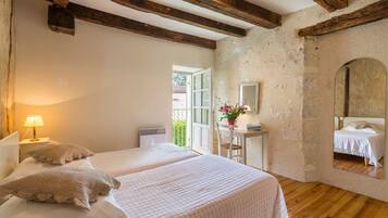 3 slaapkamers, een strijkplank/strijkijzer, wifi, beddengoed