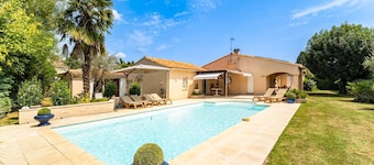 Primrose - Three Bedroom Villa, Sleeps 6