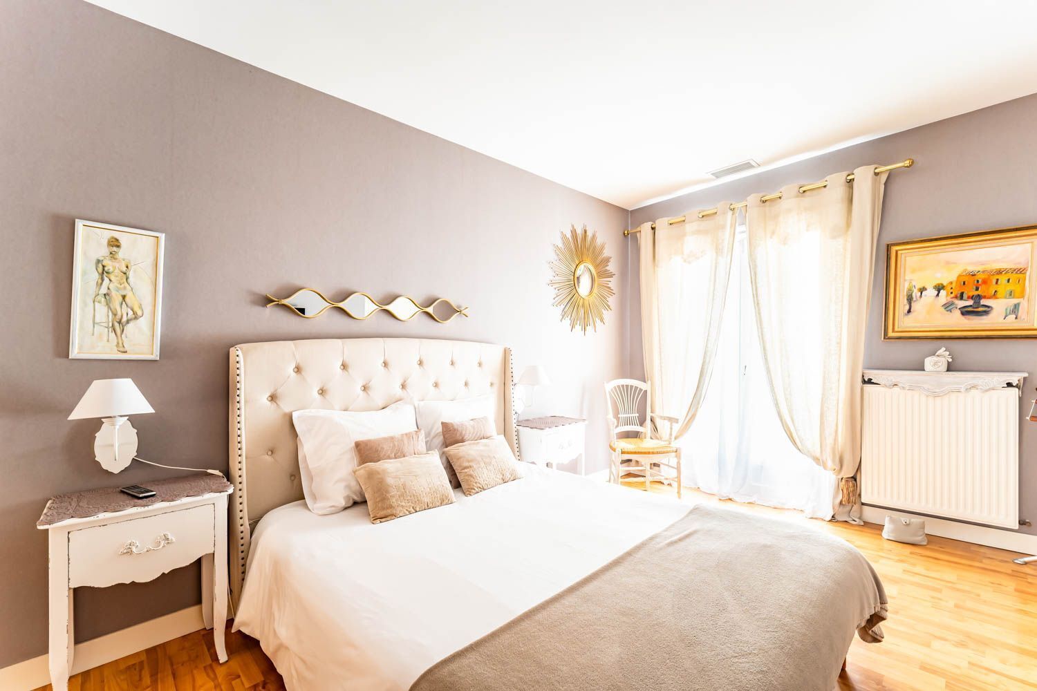3 chambres, fer et planche à repasser, Wi-Fi, draps fournis
