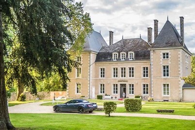 Chateau Paradis - Twentyeight Bedroom Castle, Sleeps 91