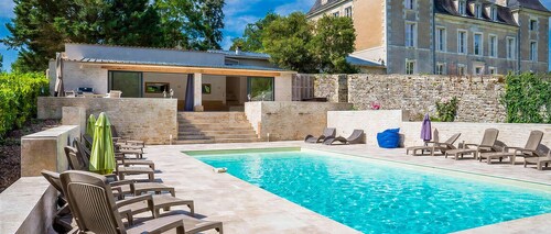 Chateau Paradis - Twentyeight Bedroom Castle, Sleeps 91