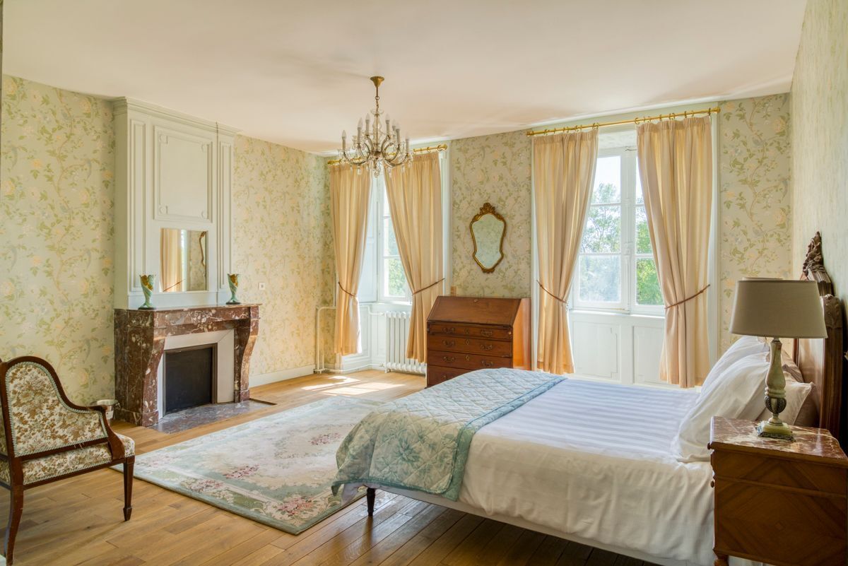 10 chambres, bureau, fer et planche à repasser, Wi-Fi