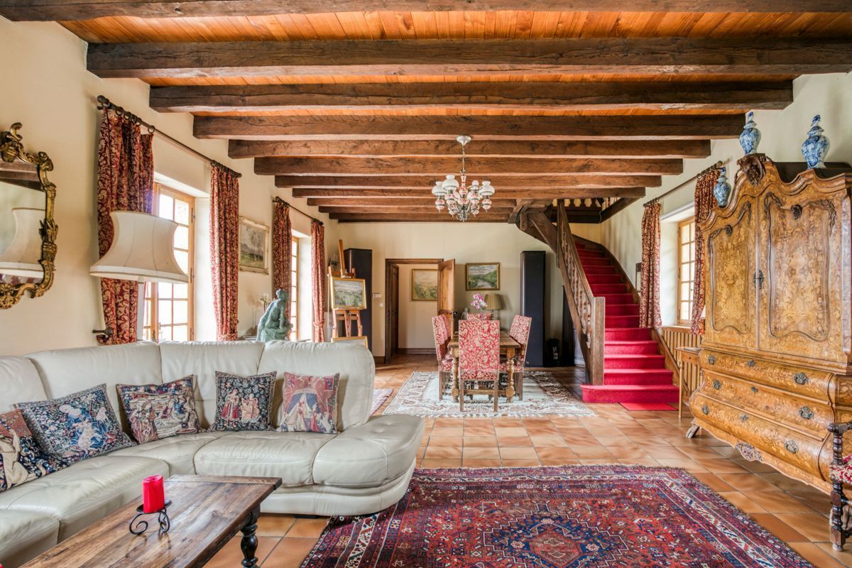 TV connectée, cheminée, lecteur de DVD