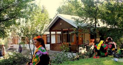 Mountain Inn Hotel Chitral