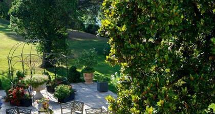 Chateau De La Joie - Nine Bedroom Castle, Sleeps 14